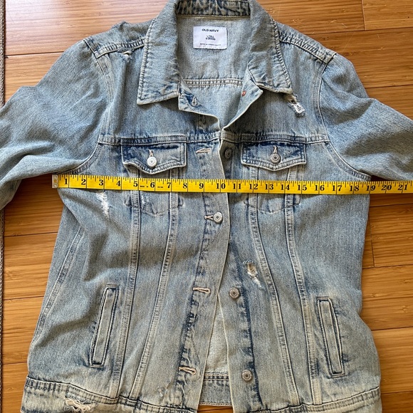 Distressed Tall Old Navy Light Wash Denim Jacket - Picture 4 of 5